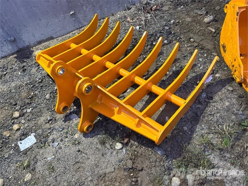  GIYI 45 in Excavator Rake - Fits CAT 307 (Unused) 犁耙和摊草机