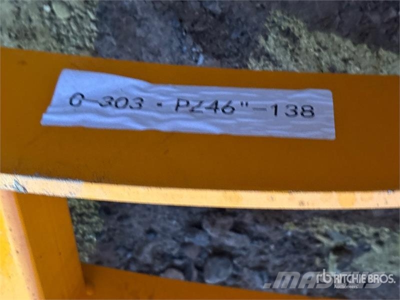 GIYI 46 in Excavator Rake - Fits CAT 303 (Unused) 갈퀴 및 테더