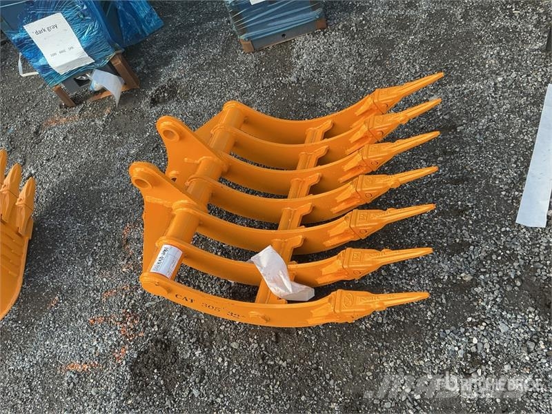 GIYI Cat 305 32 In Teeth Excavator Rake (Unused) Kreiselheuer/-wender