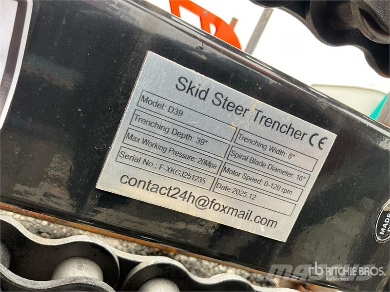 GIYI D39 39 in Mini Skid Steer Trencher (Unused) Trancheuse