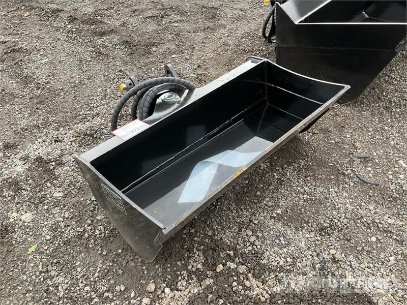 GIYI GY-3TB 32 in Tilting Excavator Bucket (Unused Baldes