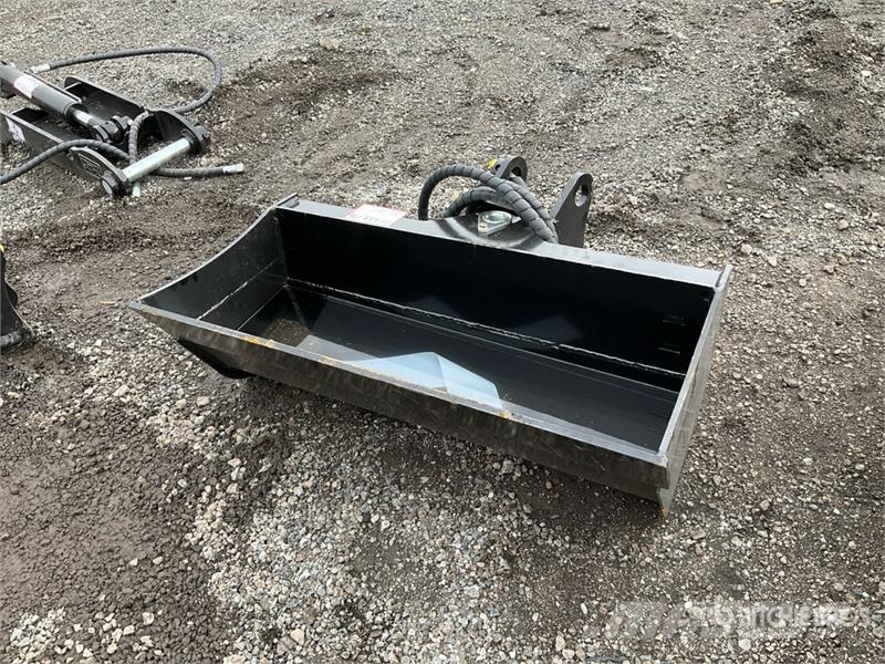 GIYI GY-3TB 32 in Tilting Excavator Bucket (Unused Baldes