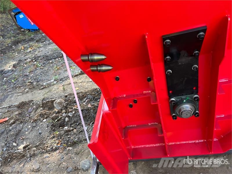 GIYI GY-BC72 Skid Steer Crusher (Unused) مكونات أخرى