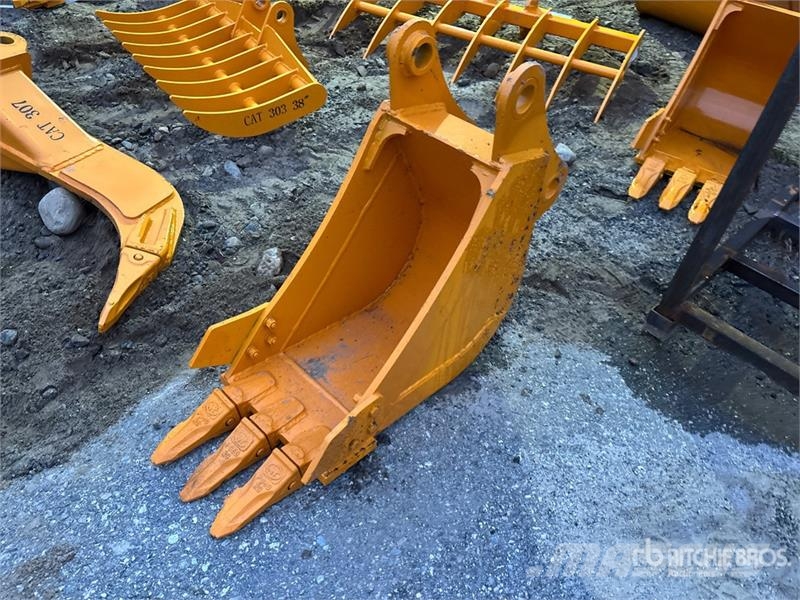  GIYI GY-BK 12 in Cat 307 Excavator Bucket (Unused) دلاء