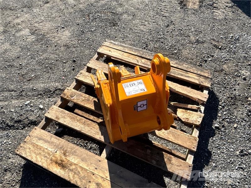  GIYI GY-BK 12 in Cat 305 12 In Excavator Bucket -  Cucharones