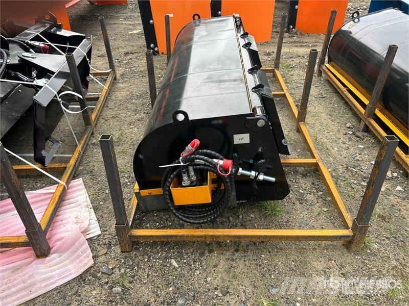 GIYI GY-BS72 72 in Skid Steer Sweeper (Unused) Süpürgeler