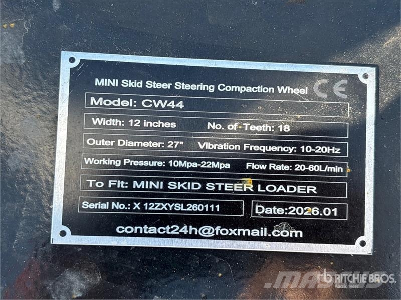 GIYI GY-CW44 12 in Mini Skid Steer Steering Compac Outros componentes