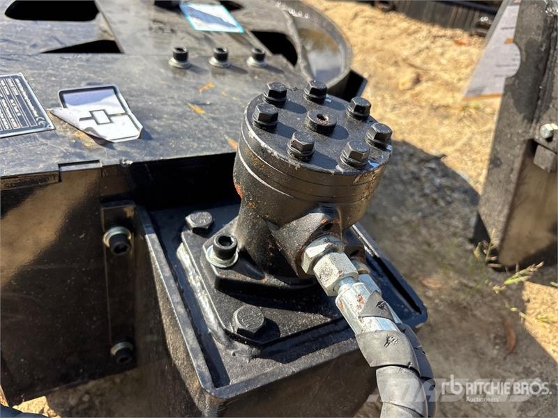GIYI GY-CW44 12 in Mini Skid Steer Steering Compac Outros componentes