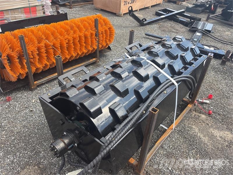  GIYI GY-CW70 59 in Mini Skid Steer Compactor Wheel Other components