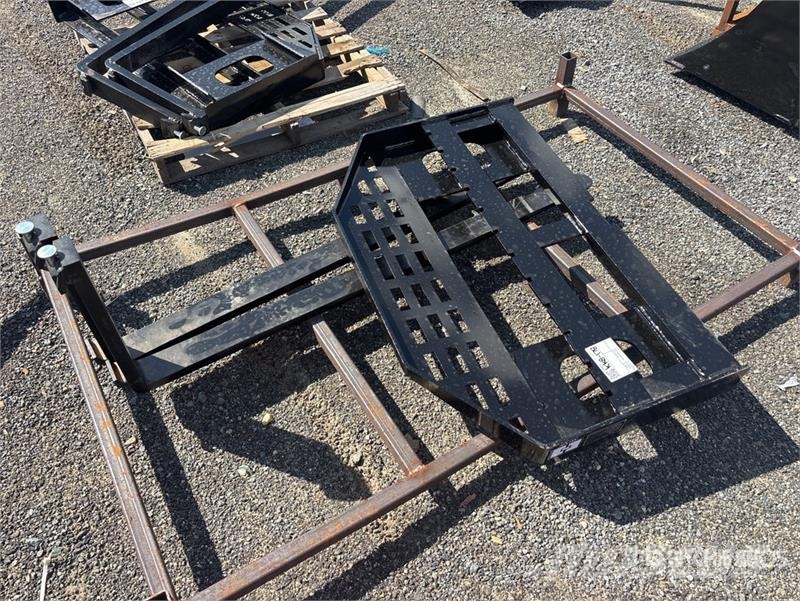 GIYI GY-DHC 59 in Mini Skid Steer Forks (Unused) フォーク