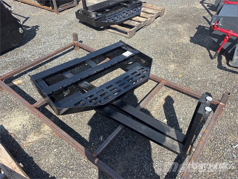 GIYI GY-DHC 59 in Mini Skid Steer Forks (Unused) フォーク