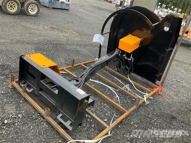 GIYI GY-ECA74 54 in Articulating Skid Steer Brush ماكينات جز العشب