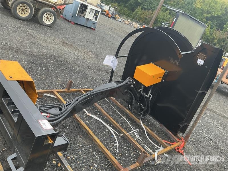 GIYI GY-ECA74 54 in Articulating Skid Steer Brush ماكينات جز العشب