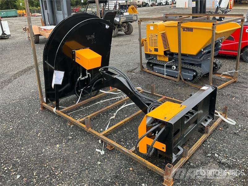 GIYI GY-ECA74 54 in Articulating Skid Steer Brush ماكينات جز العشب