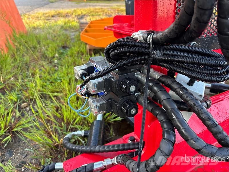 GIYI GY-MTS43 10 in Mini Skid Steer Tree Shear (Un Other components