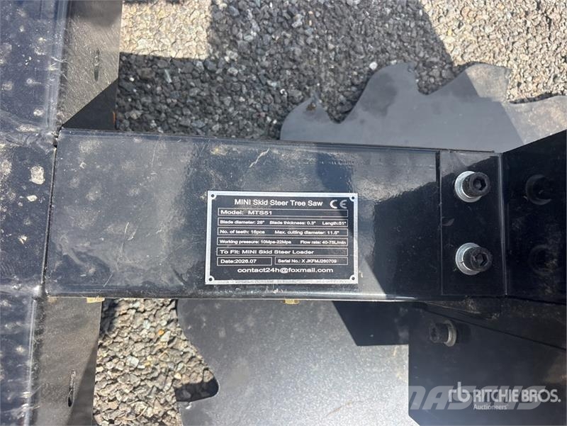 GIYI GY-MTS51 28 in Mini Skid Steer Tree Saw (Unus Other components