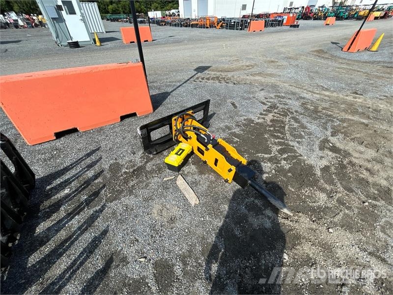 GIYI GY-P680 60 in Skid Steer Breaker (Unused) Hydraulik / Trykluft hammere
