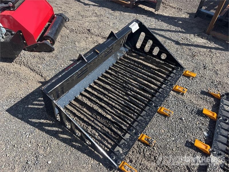 GIYI GY-RB44 43 in Mini Rock Skid Steer Bucket (Un Godet