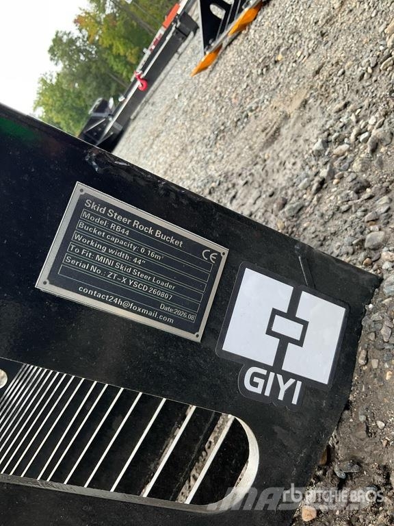 GIYI GY-RB44 44 in Mini Mini Rock Skid Steer Bucke Schaufeln