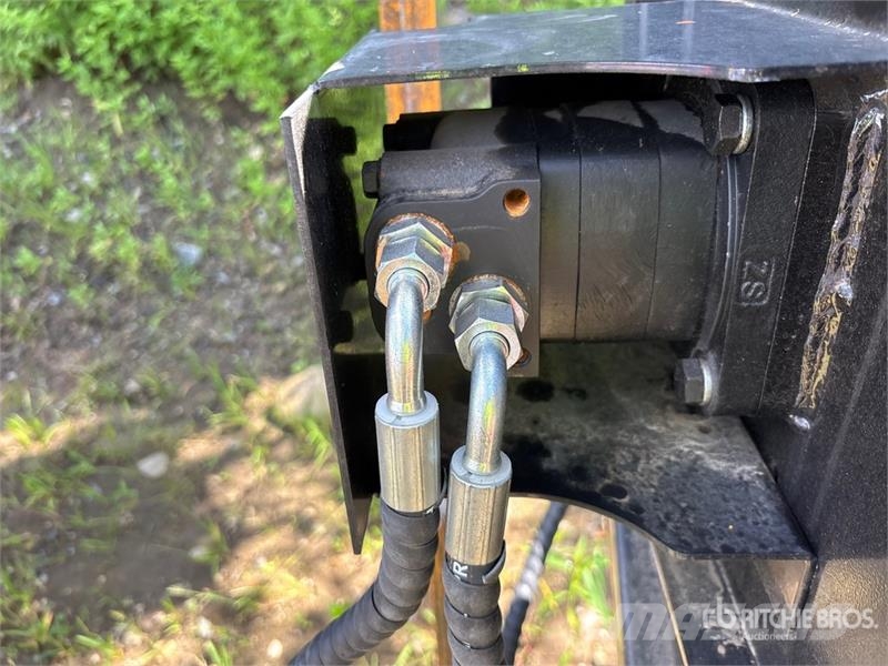 GIYI GY-RR78 72 in Rock Rake (Unused) Other components