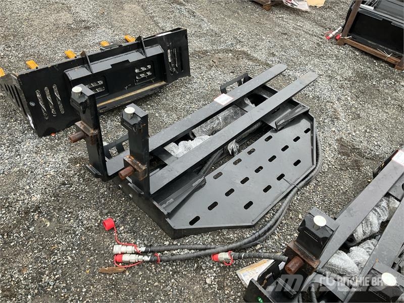  GIYI GY-SF60 60 in Side Shift Skid Steer Forks (Un شوكات