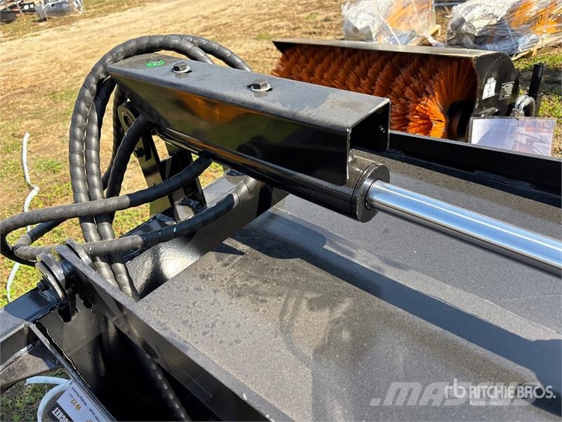  GIYI GY-SGB45 Stump Skid Steer Grapple Bucket (Unu グラップル