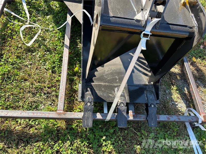 GIYI GY-SGB45 Stump Skid Steer Grapple Bucket (Unu Grappin