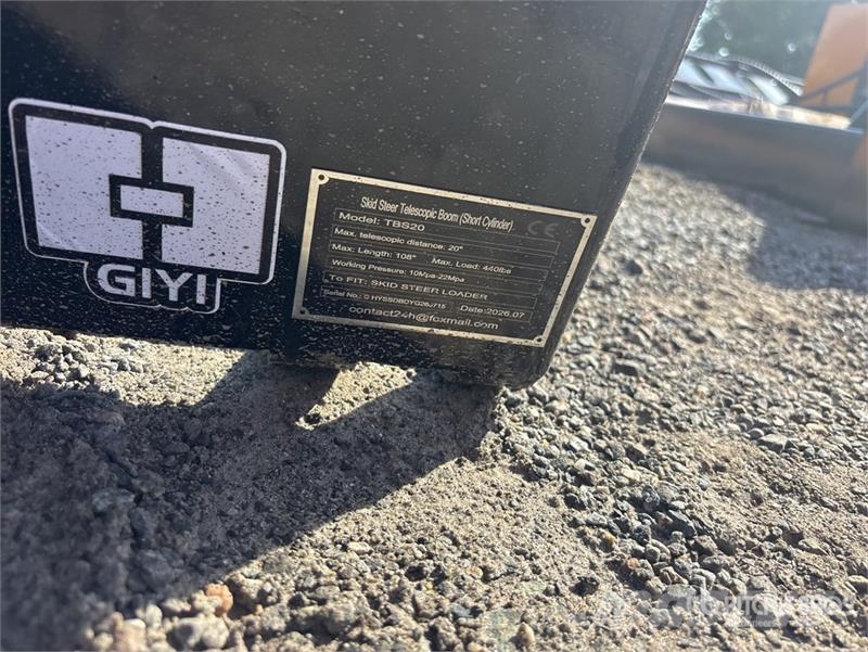  GIYI GY-TBS20 108 in Skid Steer Telescopic Boom (S Other components