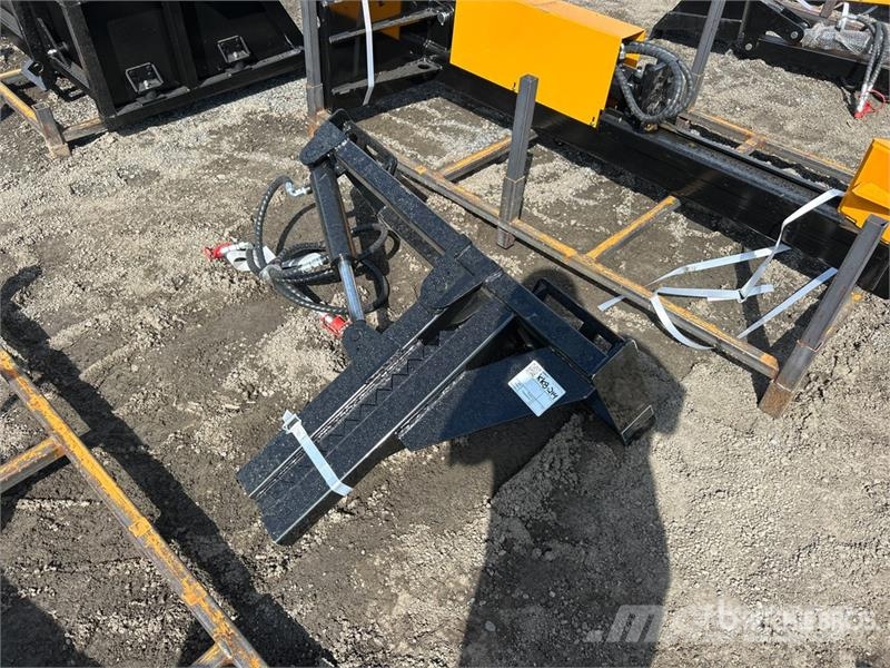 GIYI GY-TP25 46 in Skid Steer Post Puller (Unused) Other components