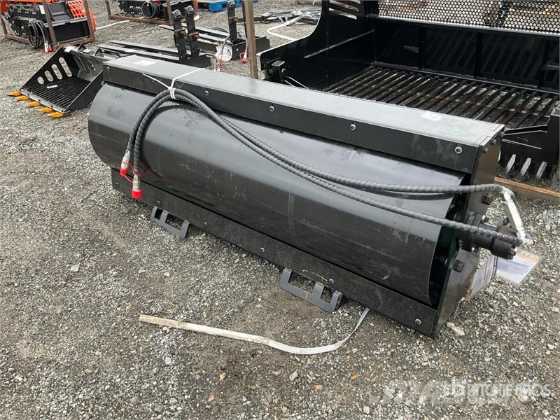 GIYI GY-VR72 72 in Skid Steer Vibratory Roller (Un Walce