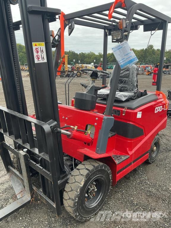 GIYI SL-D15 3300 lb Electric Forklift (Unused) 電動堆高機