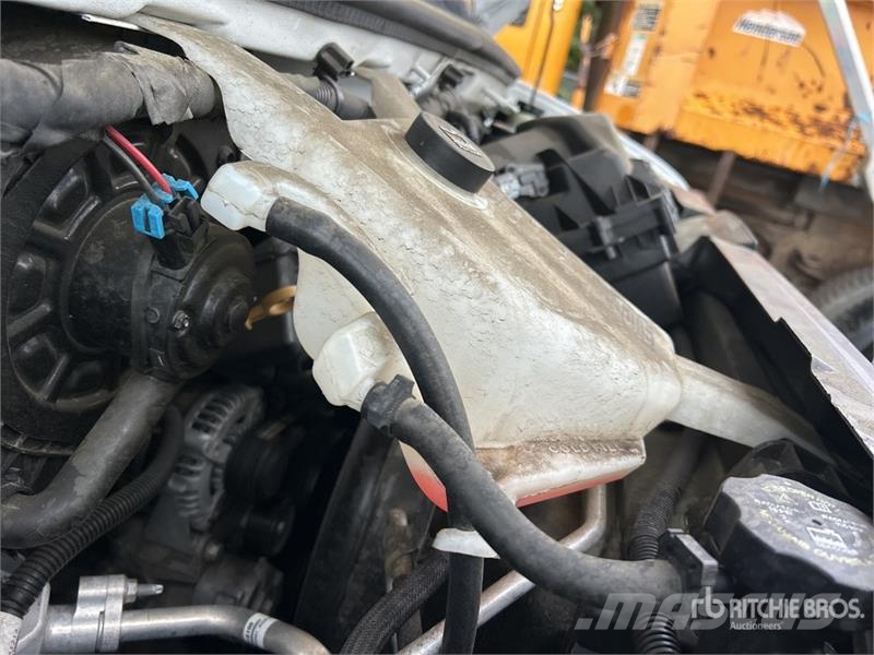 GMC 3500 4x2 Van Truck Sanduk kamioni