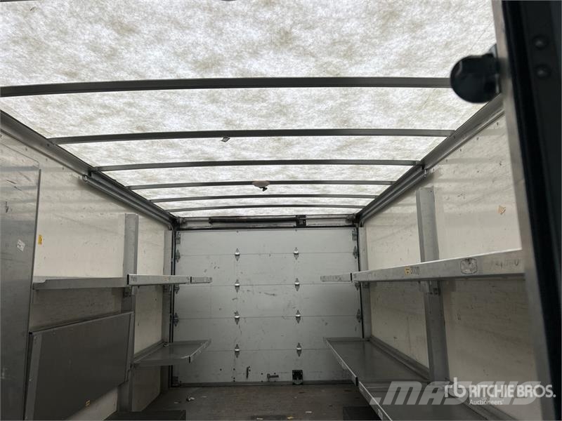 GMC 3500 4x2 Van Truck Sanduk kamioni