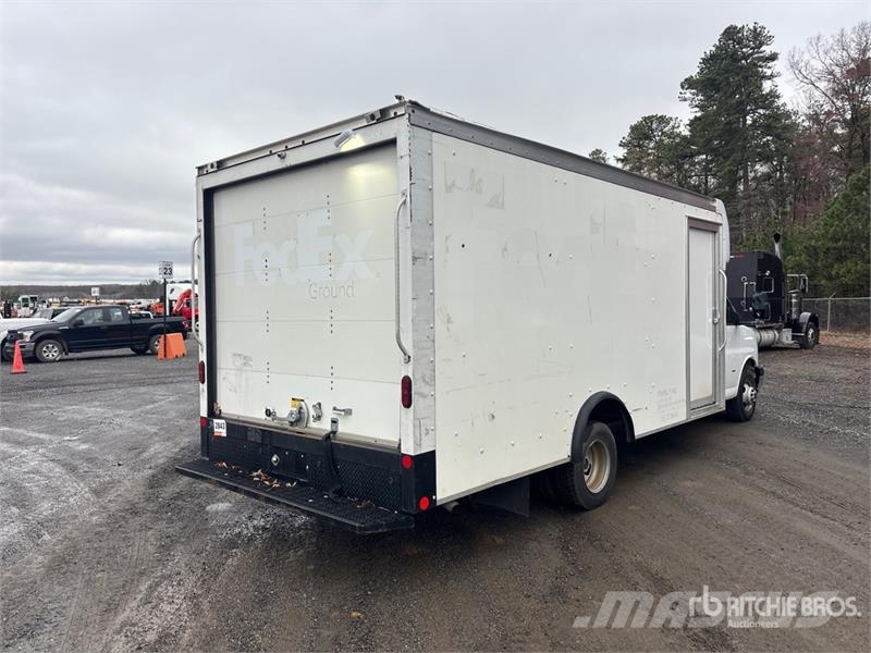 GMC 3500 4x2 Van Truck Camiones caja cerrada