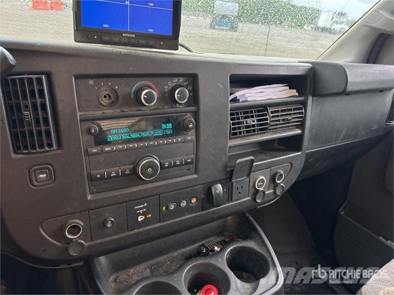 GMC 3500 4x2 Van Truck Sanduk kamioni