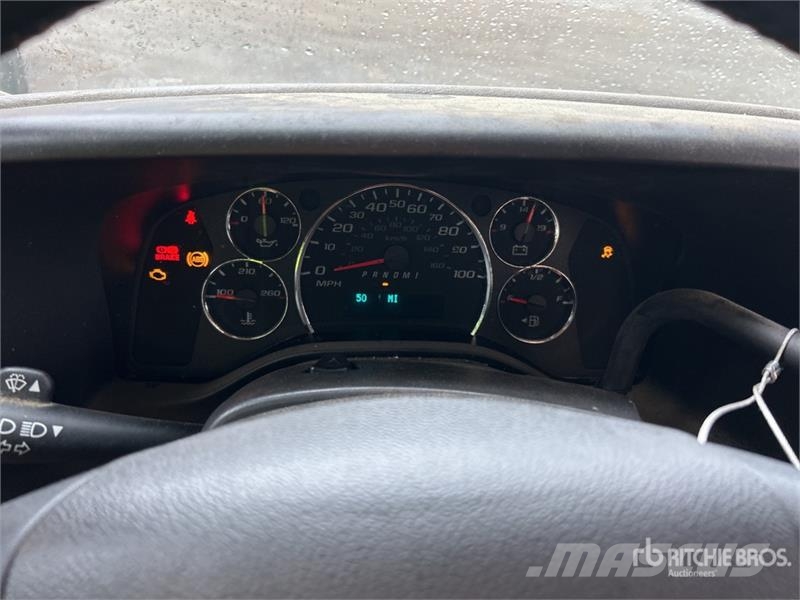 GMC 3500 4x2 Van Truck Sanduk kamioni
