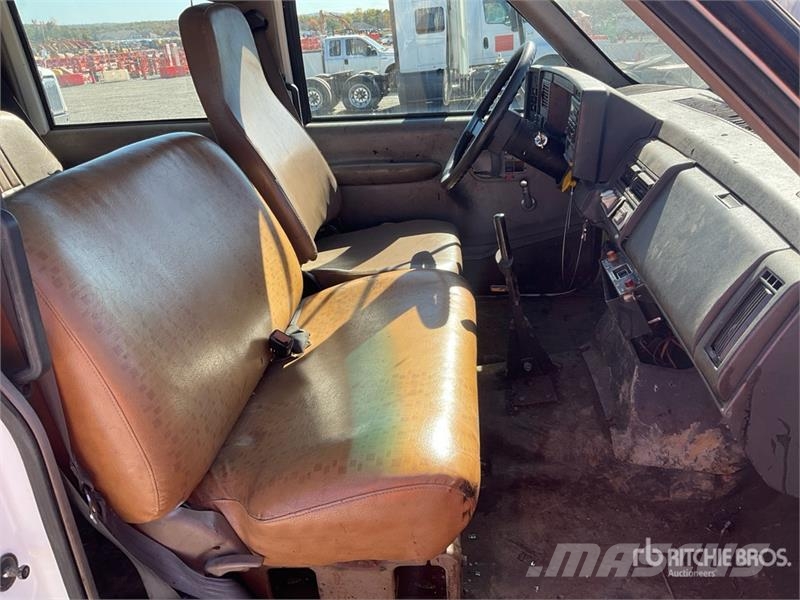 GMC 3500HD Pašizgāzējs