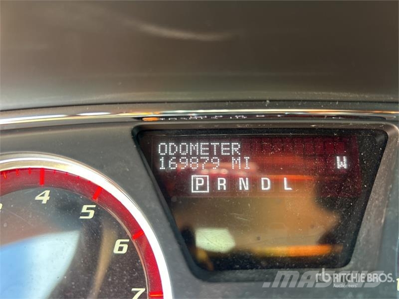 GMC Acadia AWD SUV Otomobiller