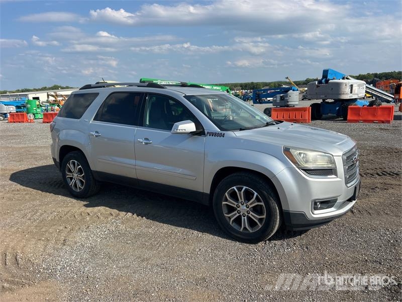 GMC Acadia AWD SUV Otomobiller