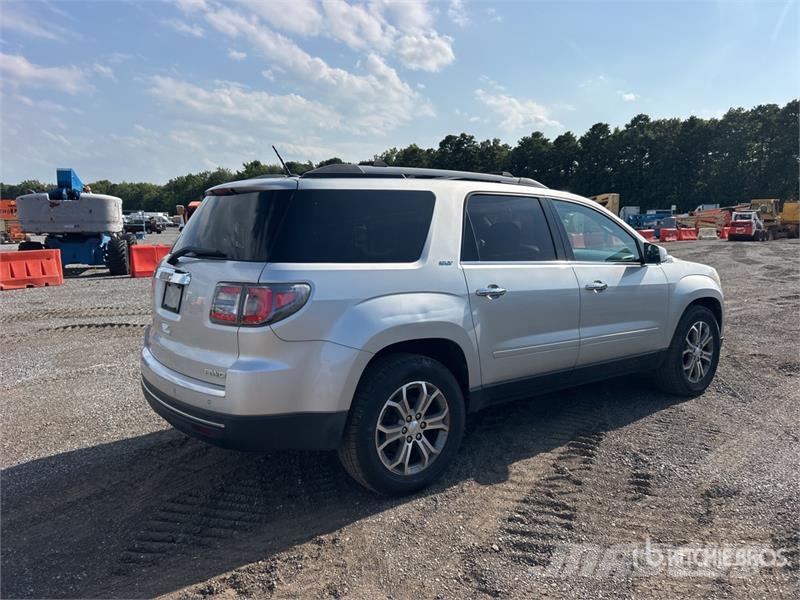 GMC Acadia AWD SUV Otomobiller