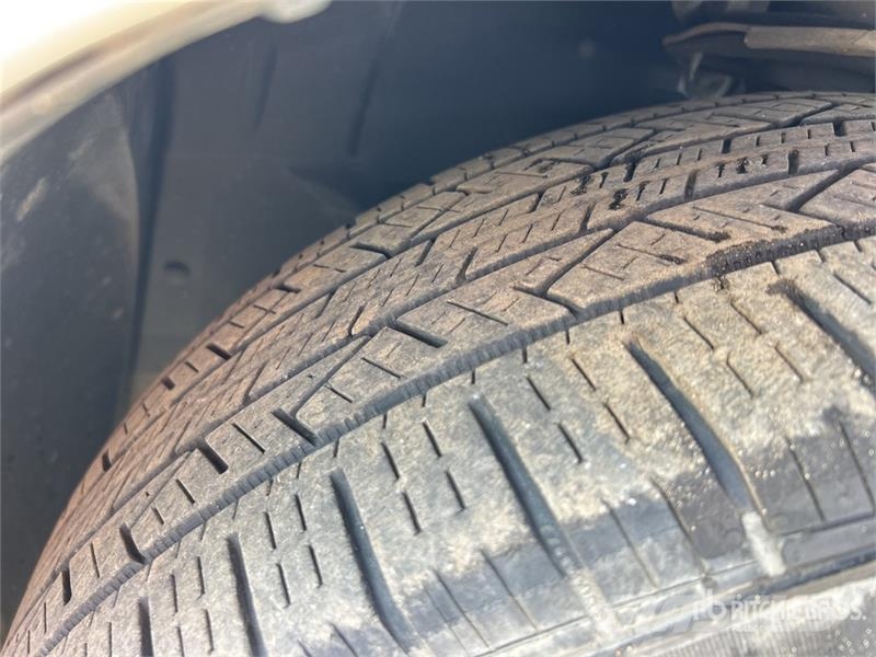 GMC Acadia AWD SUV Otomobiller