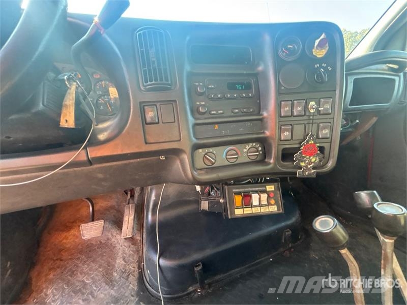 GMC C5500 4x4 S/A Dump Truck Kallurid