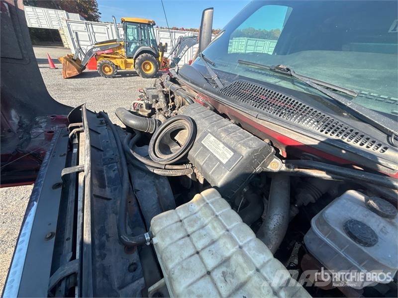 GMC C5500 4x4 S/A Dump Truck Kallurid