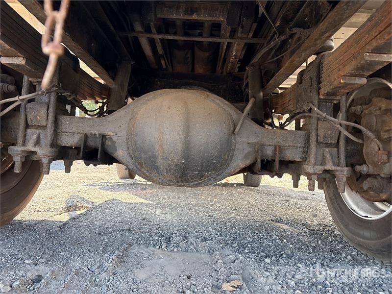 GMC C5500 S/A Dump Truck (Inoperable) Pašizgāzējs