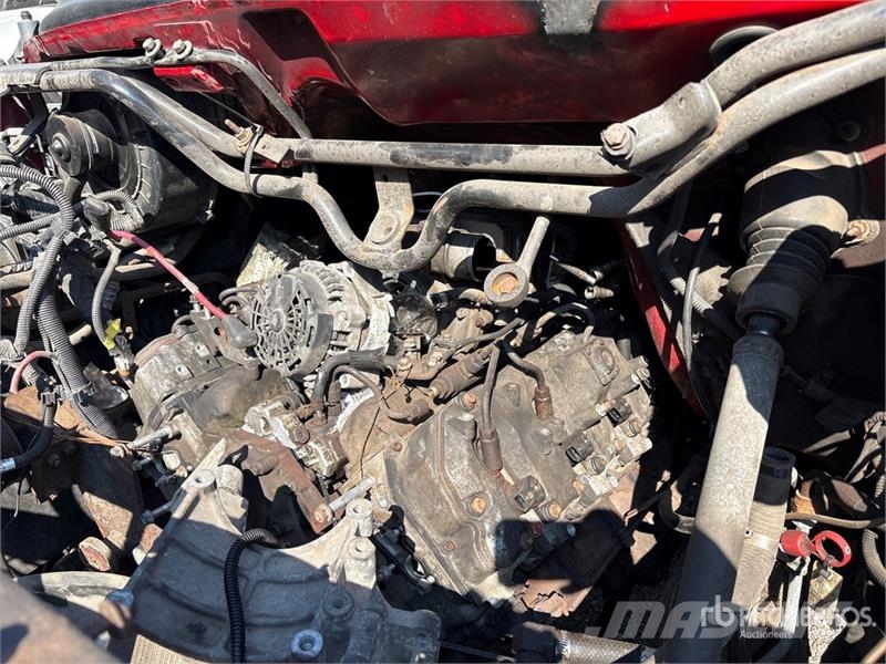GMC C5500 S/A Dump Truck (Inoperable) Pašizgāzējs