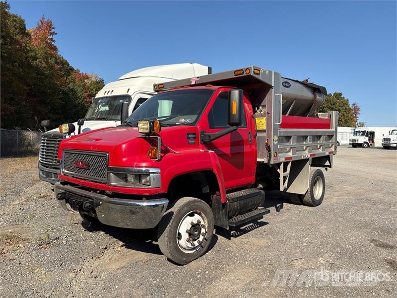 GMC C5500 S/A Dump Truck (Inoperable) Pašizgāzējs