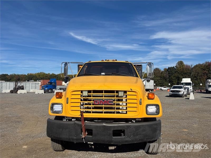 GMC C6500 Platformas/izkraušana no sāniem