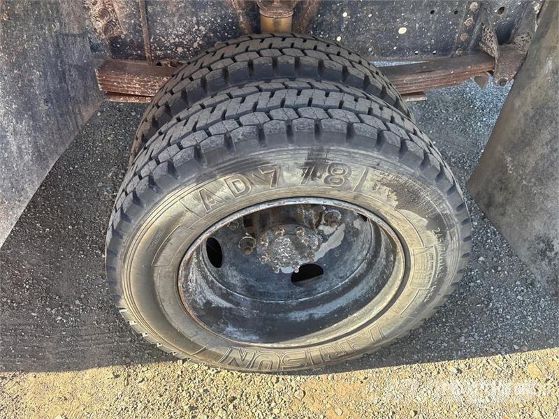 GMC C6500 Platformas/izkraušana no sāniem