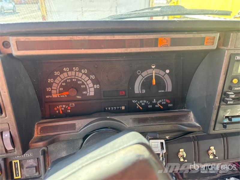 GMC C6500 Platformas/izkraušana no sāniem