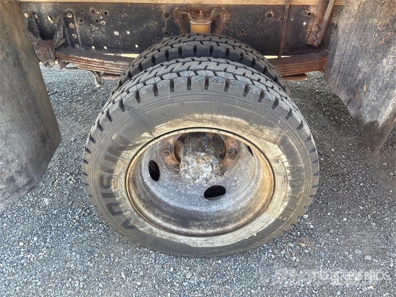 GMC C6500 Platformas/izkraušana no sāniem